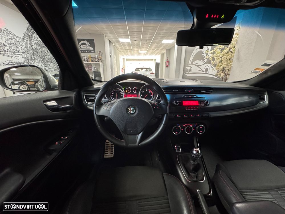 Alfa Romeo Giulietta 1.6 JTDM Veloce - 17