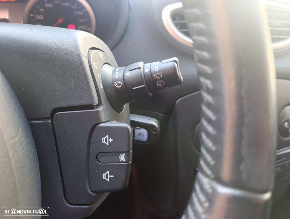 Renault Clio 1.2 16V Dynamique S - 18