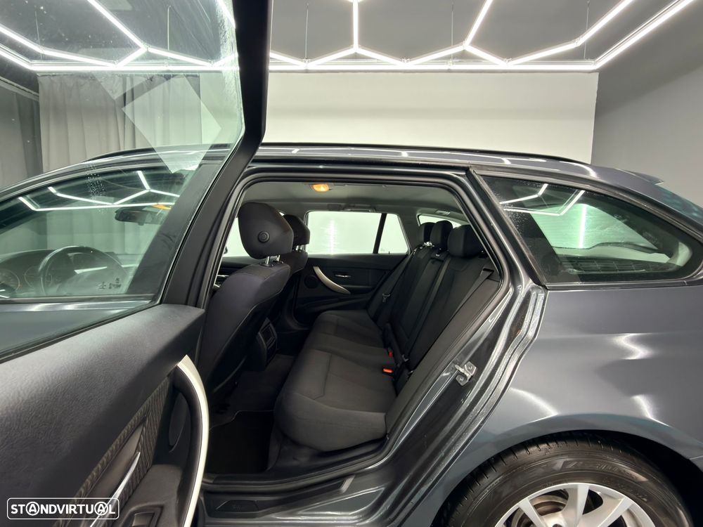 BMW 318 d Auto Pack M - 8