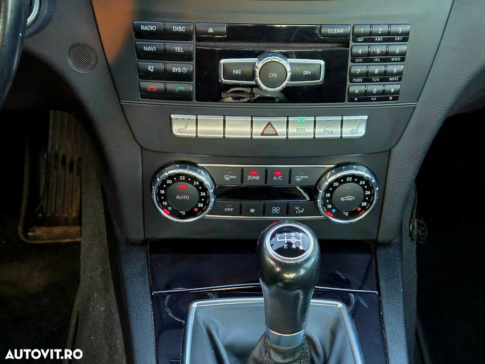 Mercedes-Benz C 180 CGI BlueEFFICIENCY - 16