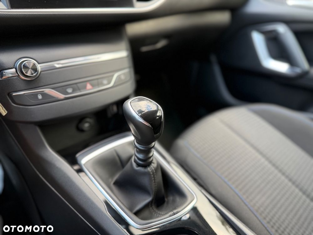 Peugeot 308 PureTech 110 Stop & Start Style - 24