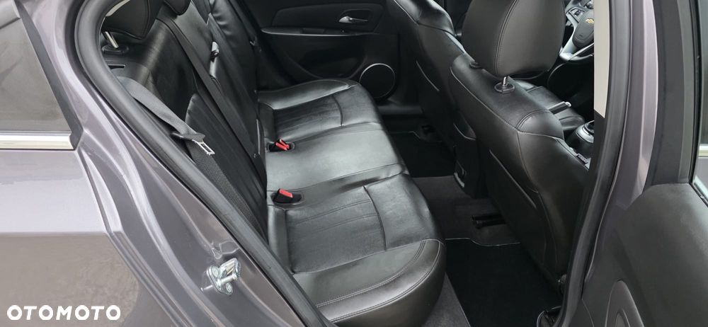 Chevrolet Cruze 1.8 LT+ - 30