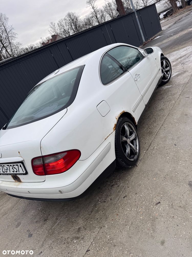 Mercedes-Benz CLK - 7