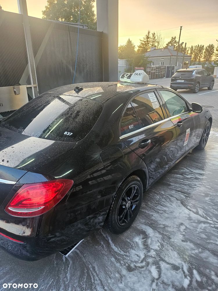 Mercedes-Benz Klasa E 200 d 9G-TRONIC - 6