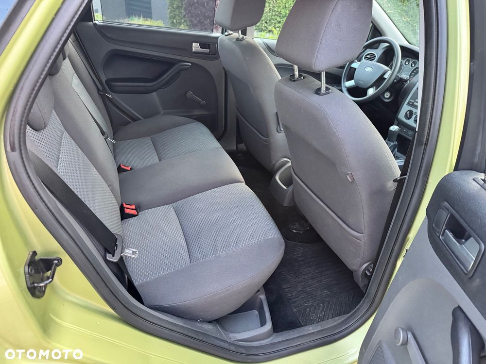 Ford Focus - 25