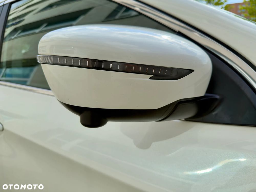 Nissan Qashqai 1.3 DIG-T N-Connecta - 25