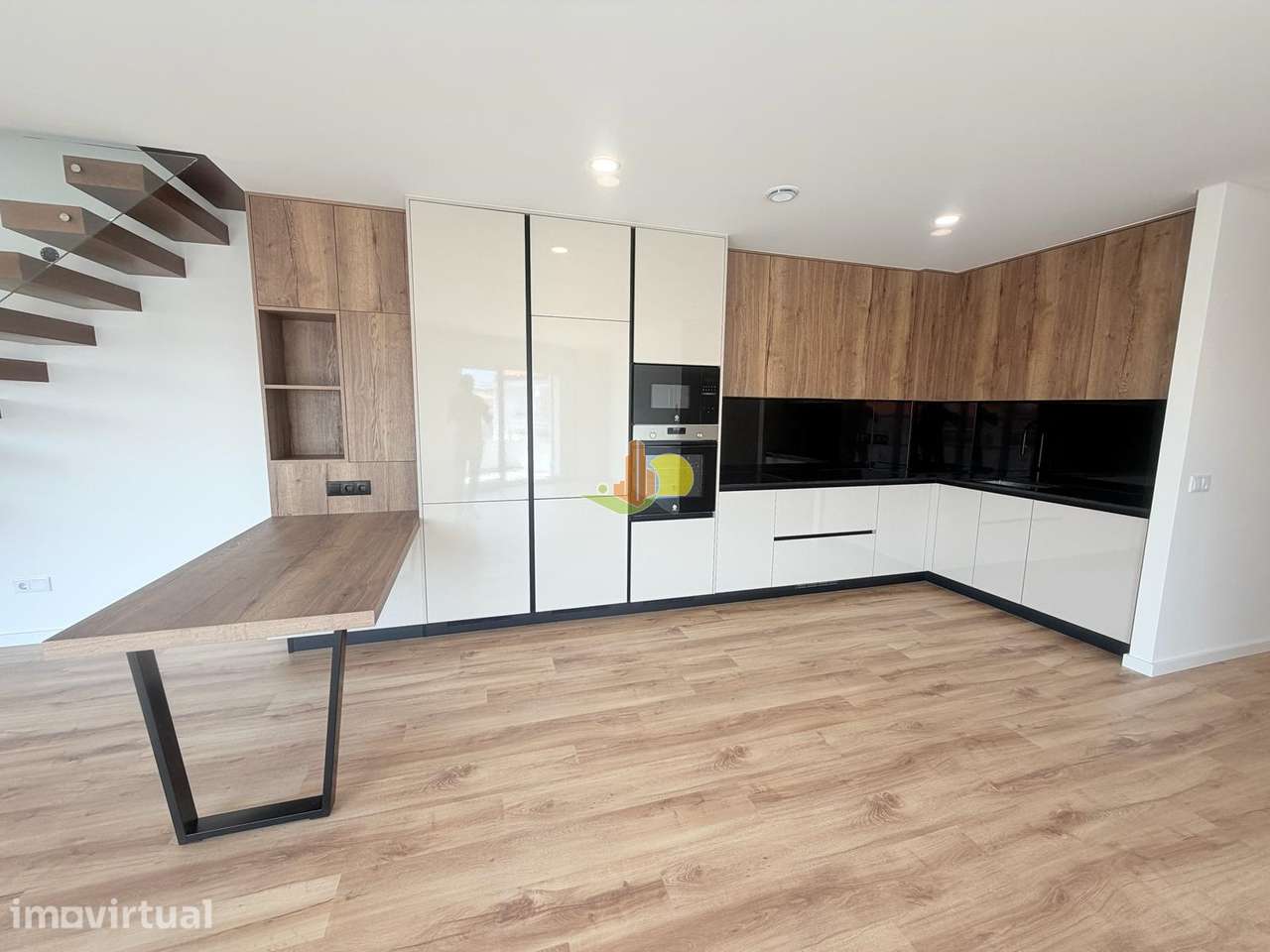 T2+2 Duplex com Garagem Dupla - Grande imagem: 3/42