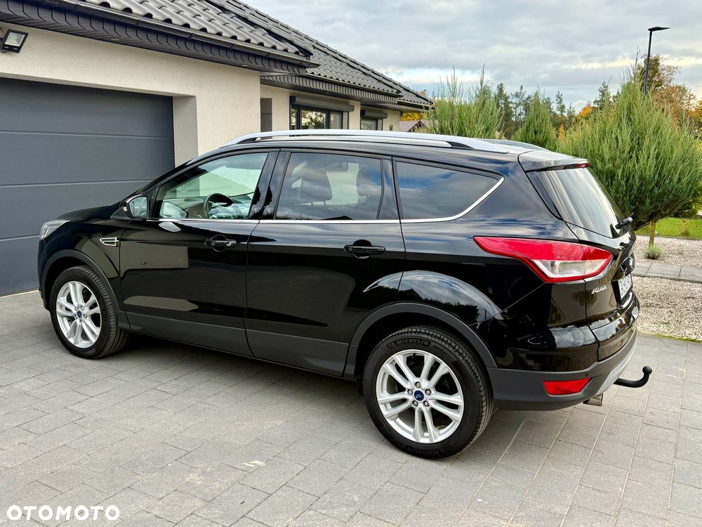 Ford Kuga 1.5 EcoBoost 2x4 Titanium - 25