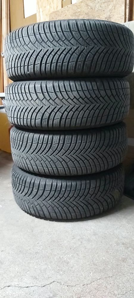 Audi A3 3-drzwiowe 1.6 Attraction - 34