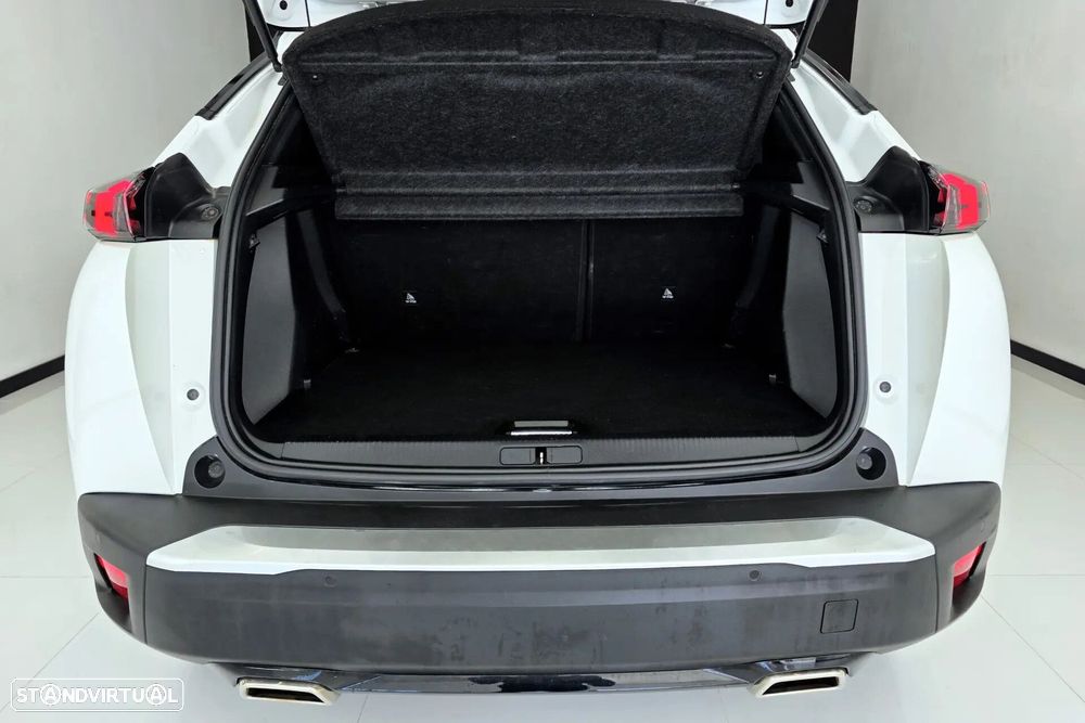 Peugeot 2008 1.2 PureTech GT Line EAT8 - 11