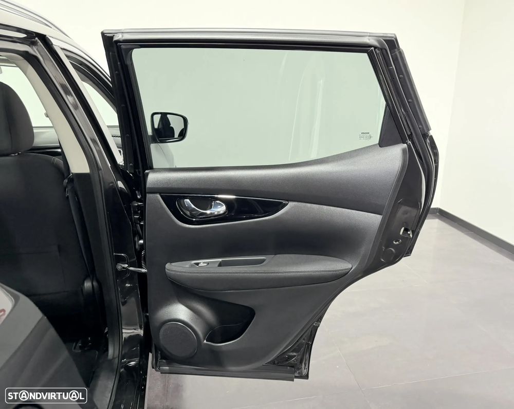 Nissan Qashqai 1.5 dCi N-Connecta - 44