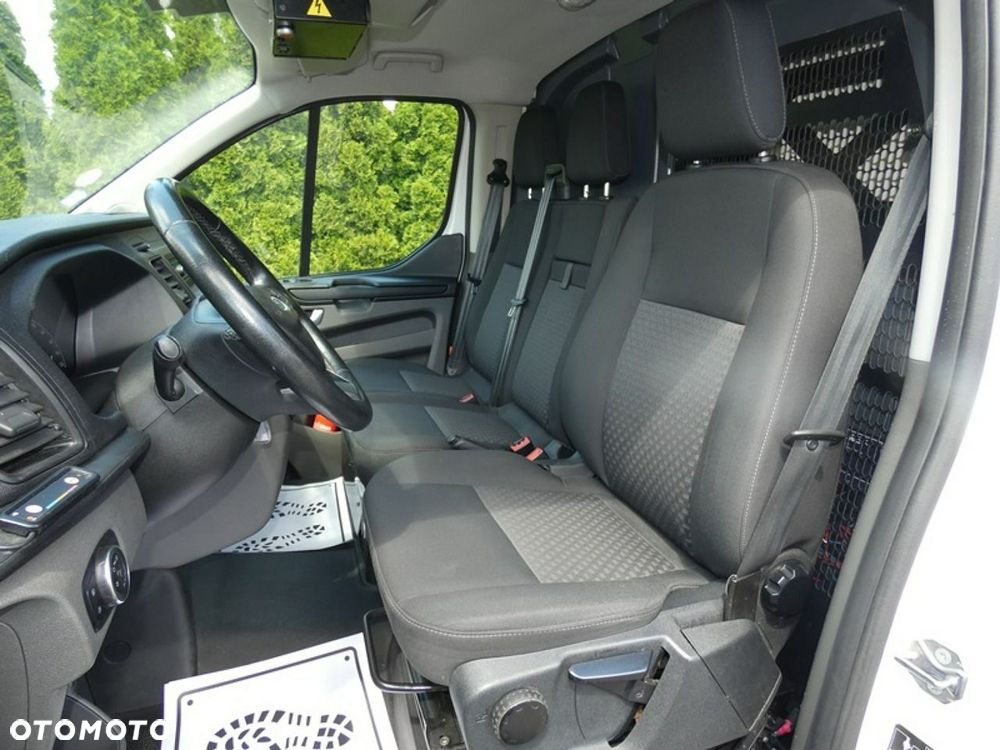 Ford Transit Custom - 16