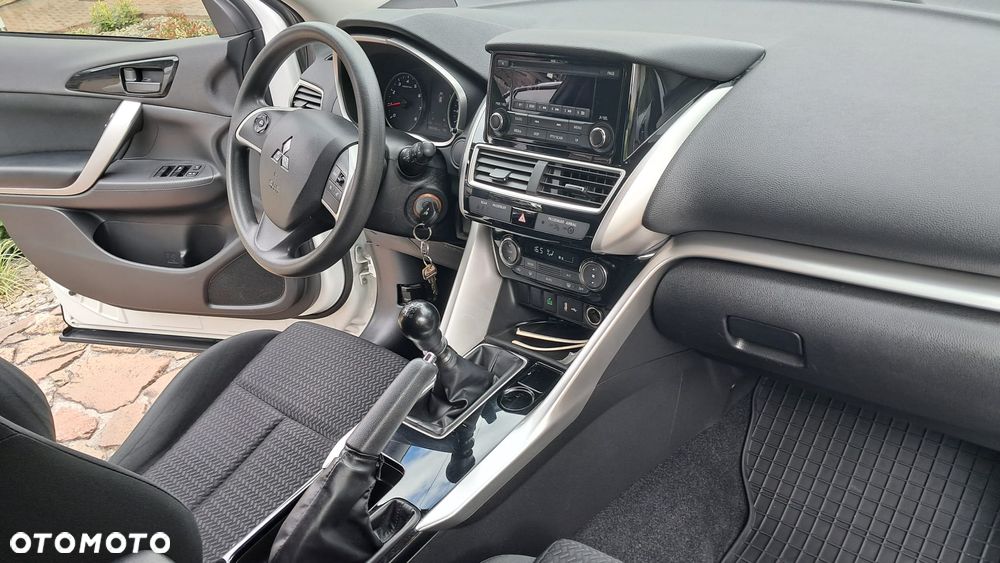 Mitsubishi Eclipse Cross 1.5 T GPF Inform - 15