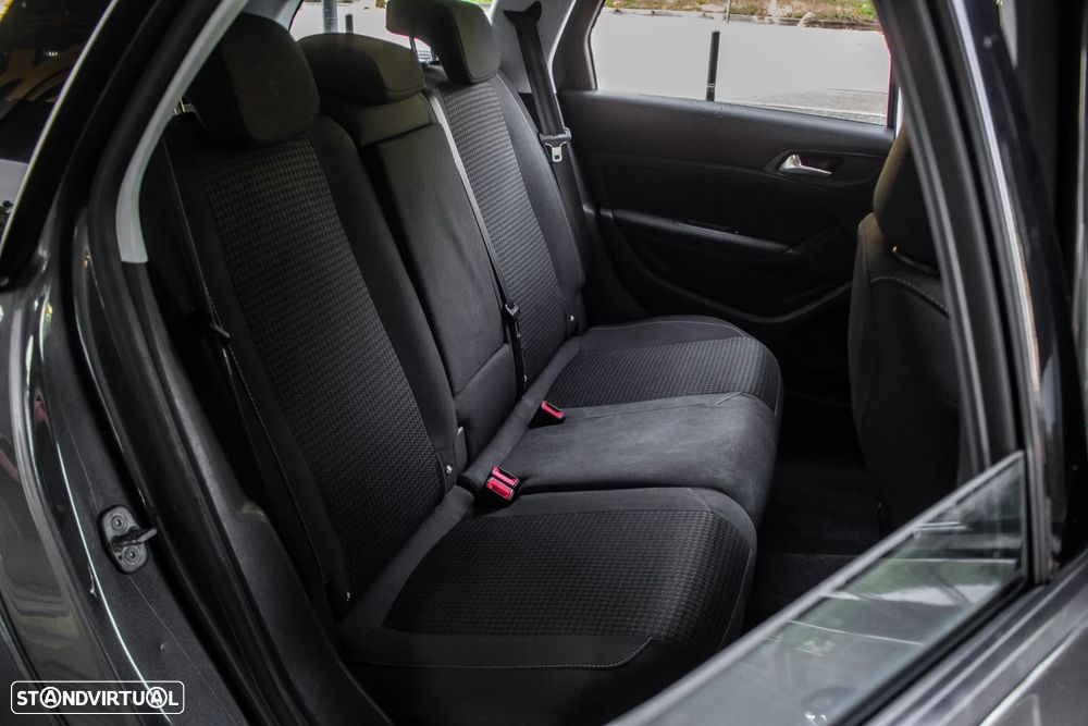 Peugeot 308 SW BlueHDi 130 Stop & Start Active - 28