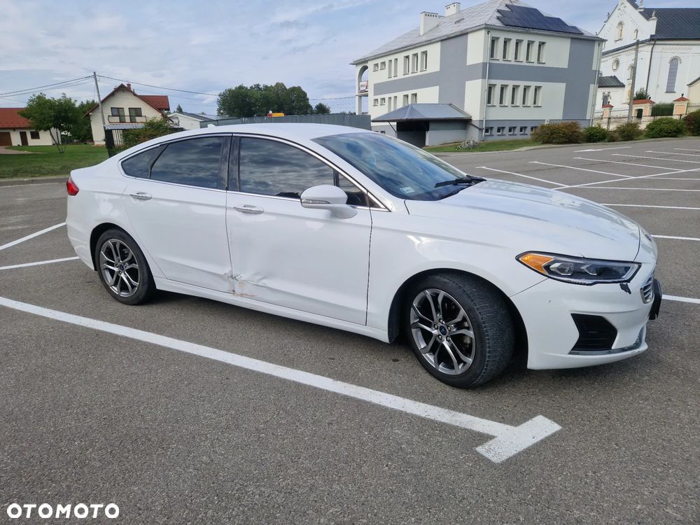 Ford Fusion - 15