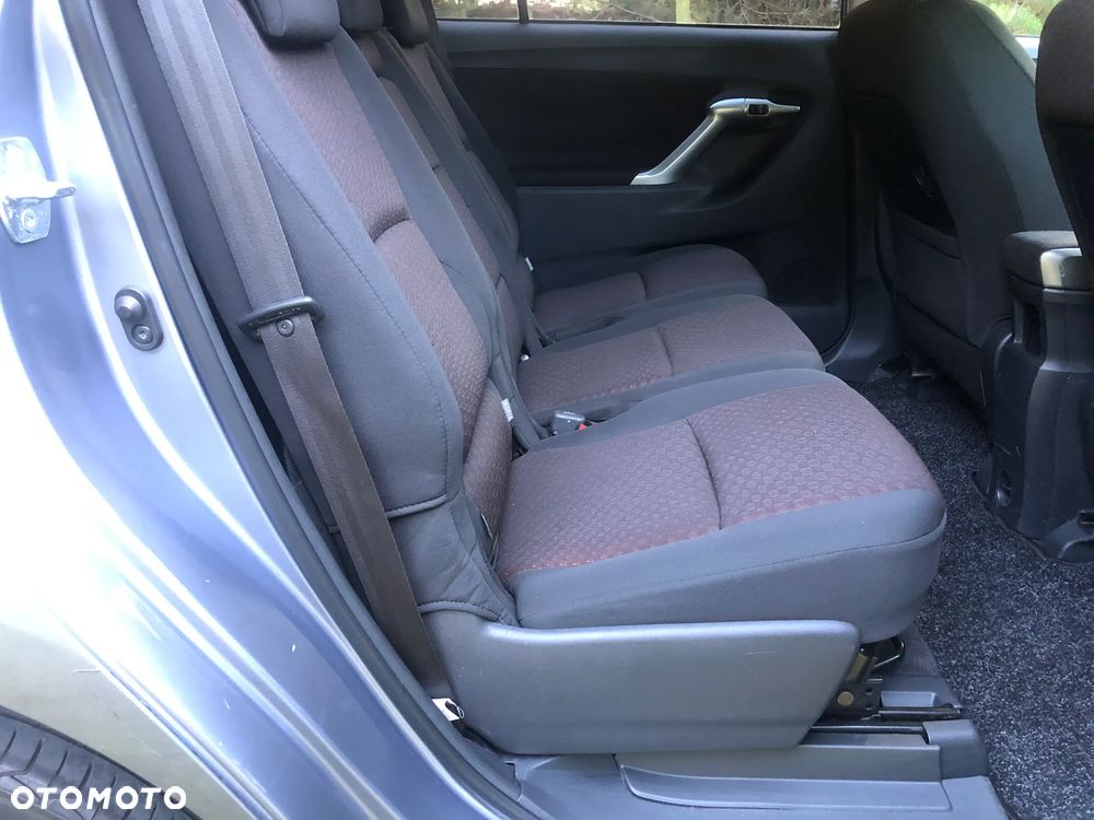 Toyota Verso 1.8 5-Sitzer Life - 24