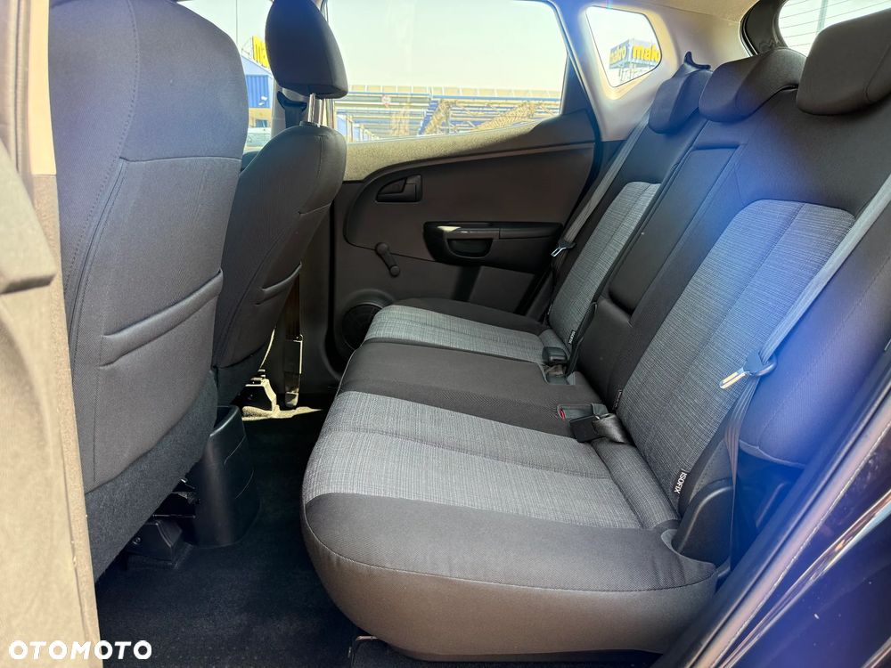Kia Venga - 13