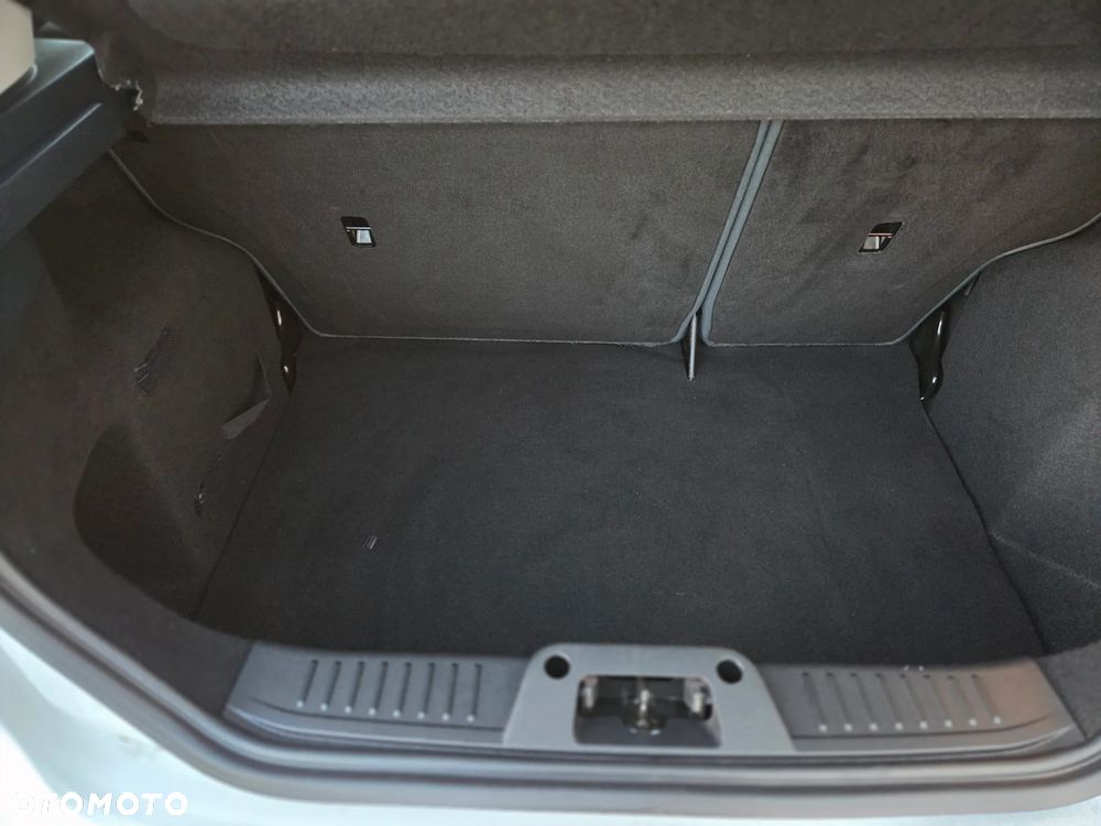 Ford Fiesta 1.25 Champions Edition - 23