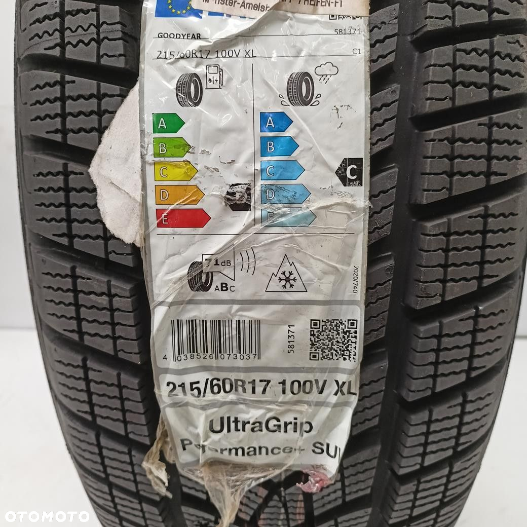 Opona 215/60/17 Goodyear UltraGrip (NF2685) - 2