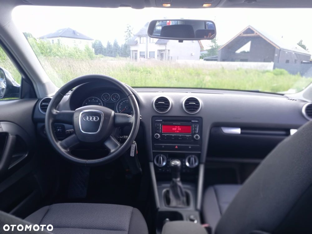 Audi A3 3-drzwiowe 1.6 Ambiente - 9