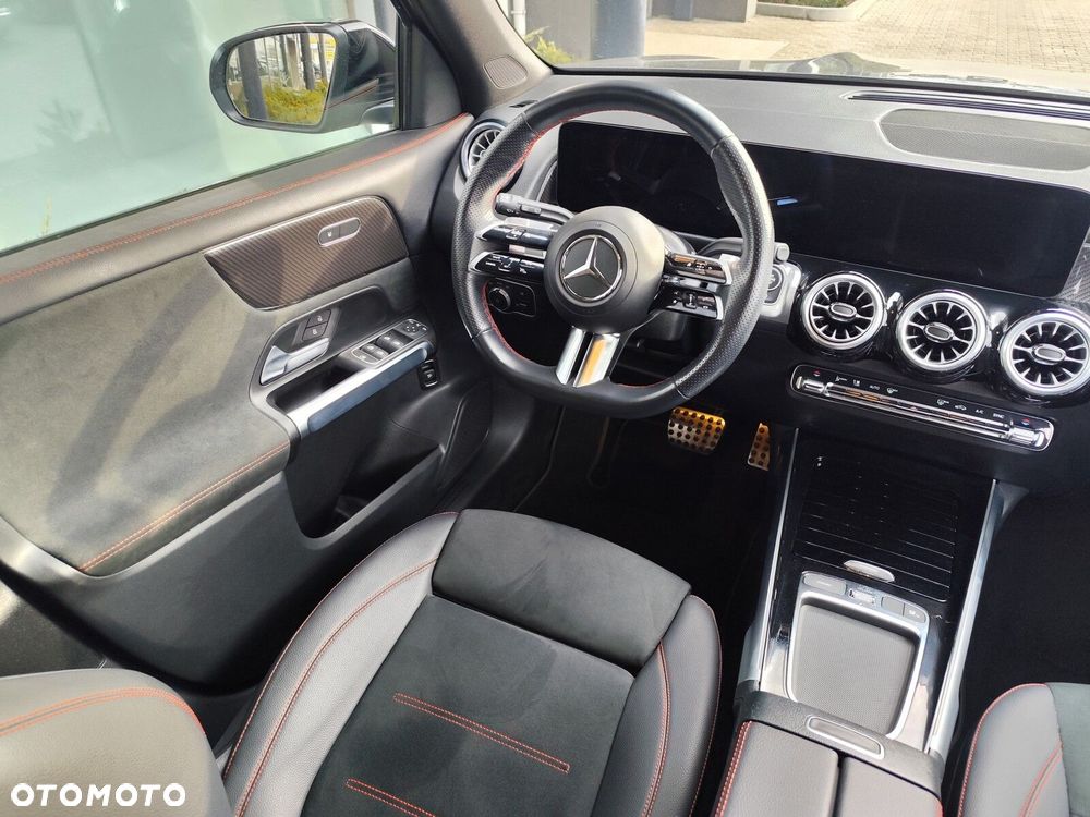 Mercedes-Benz GLB 220 mHEV 4-Matic AMG Line 8G-DCT - 18