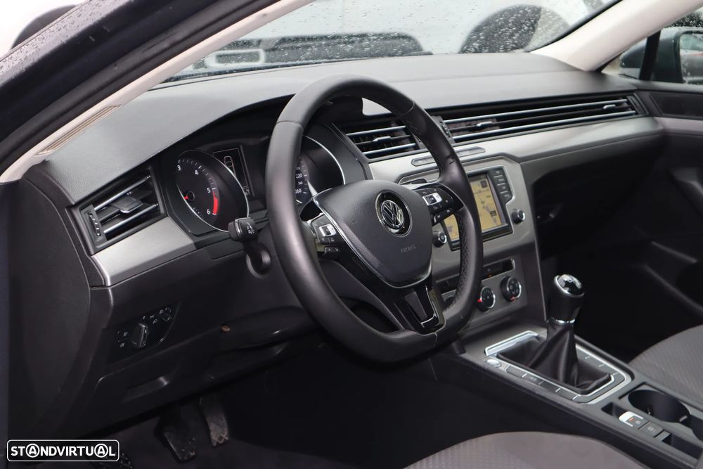 VW Passat 1.6 TDI (BlueMotion ) Comfortline - 14
