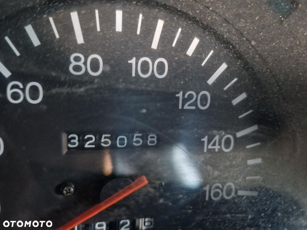 Toyota Land Cruiser LJ70 Turbo - 4
