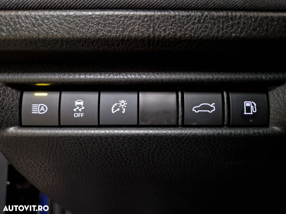 Toyota Camry 2.5 Hybrid Dynamic - 19