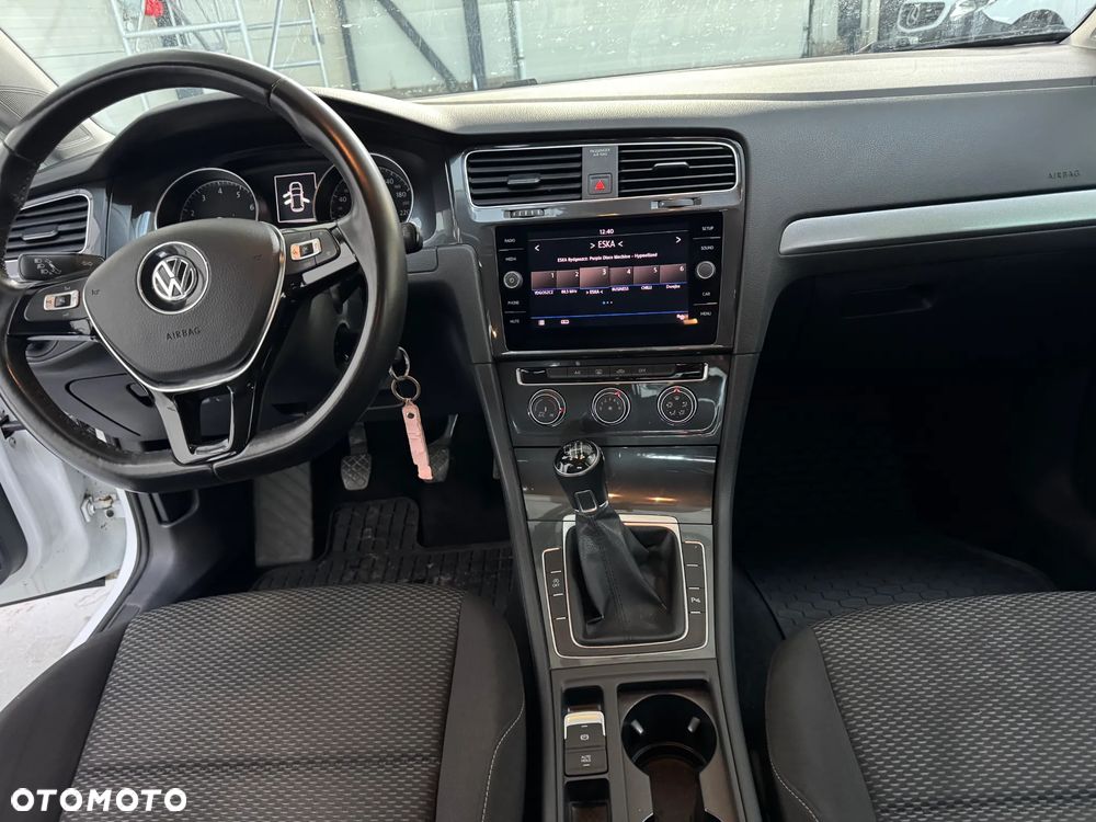 Volkswagen Golf 1.0 TSI Trendline - 11
