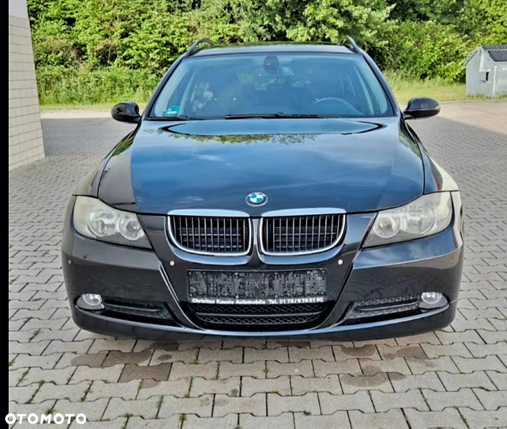 BMW Seria 3 320d DPF - 1