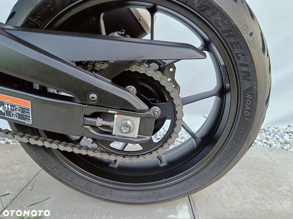 Honda CB - 23