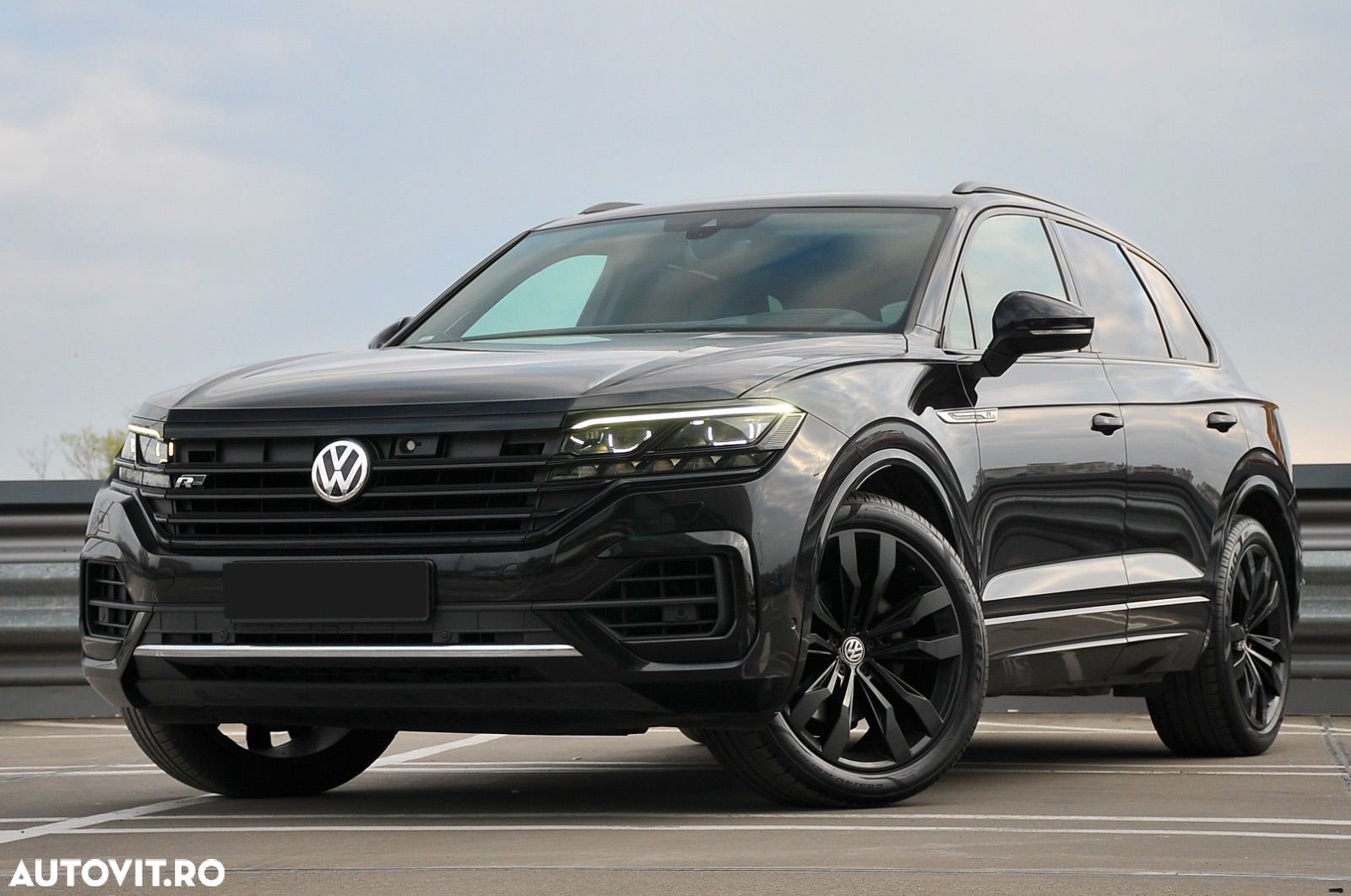 Volkswagen Touareg V6 TDI 4MOTION R-Line - 1
