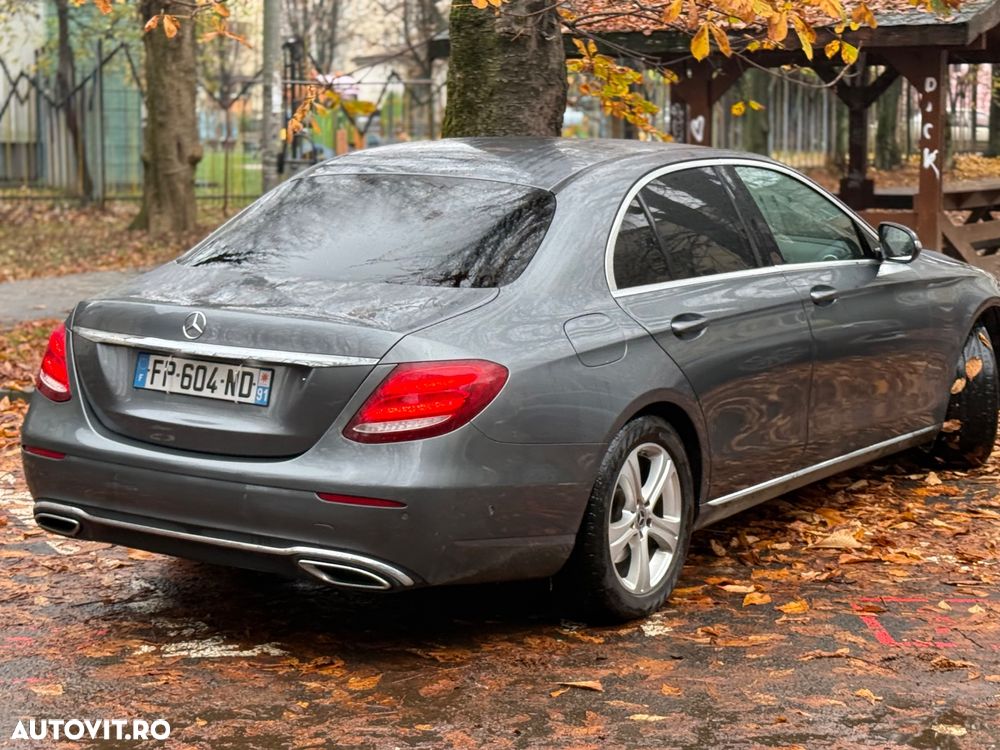 Mercedes-Benz E 220 d 4Matic T 9G-TRONIC - 17