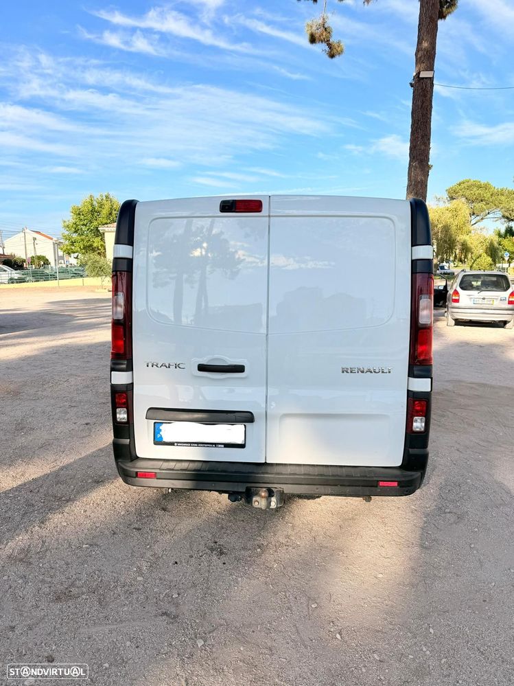 Renault trafic - 5