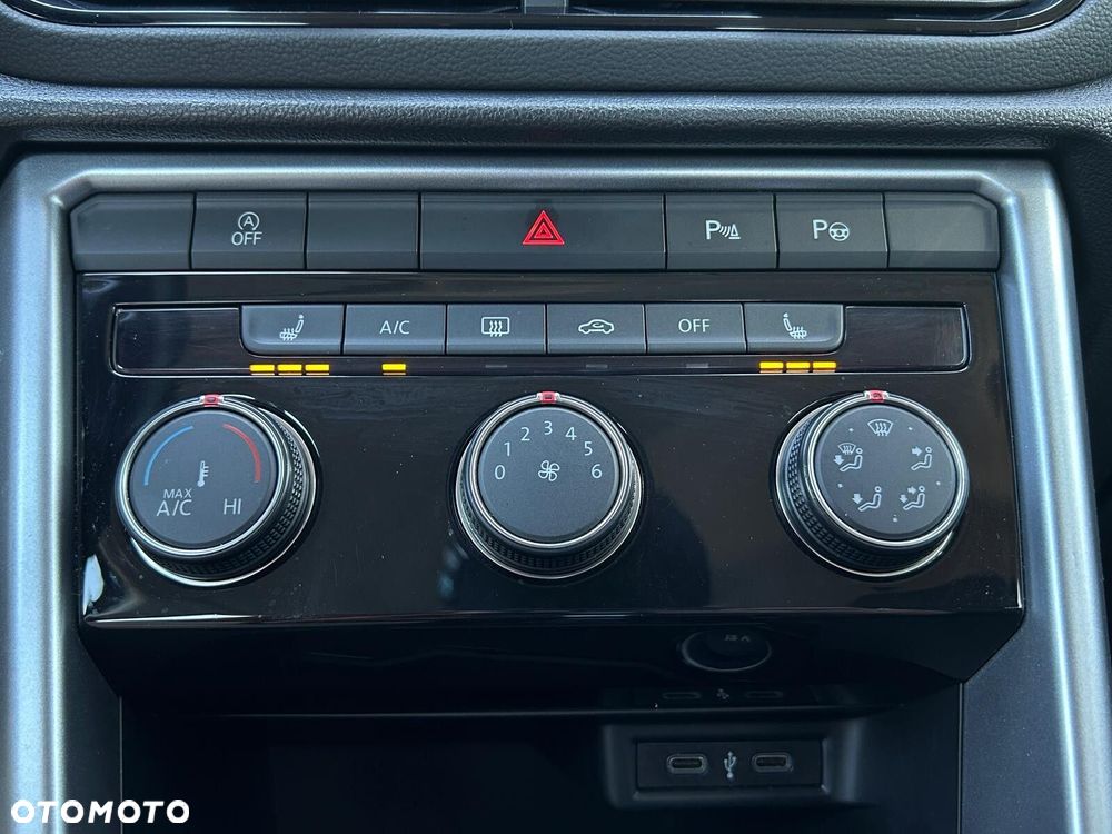 Volkswagen T-Roc 1.5 TSI Life DSG - 26