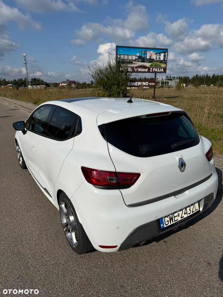 Renault Clio - 16