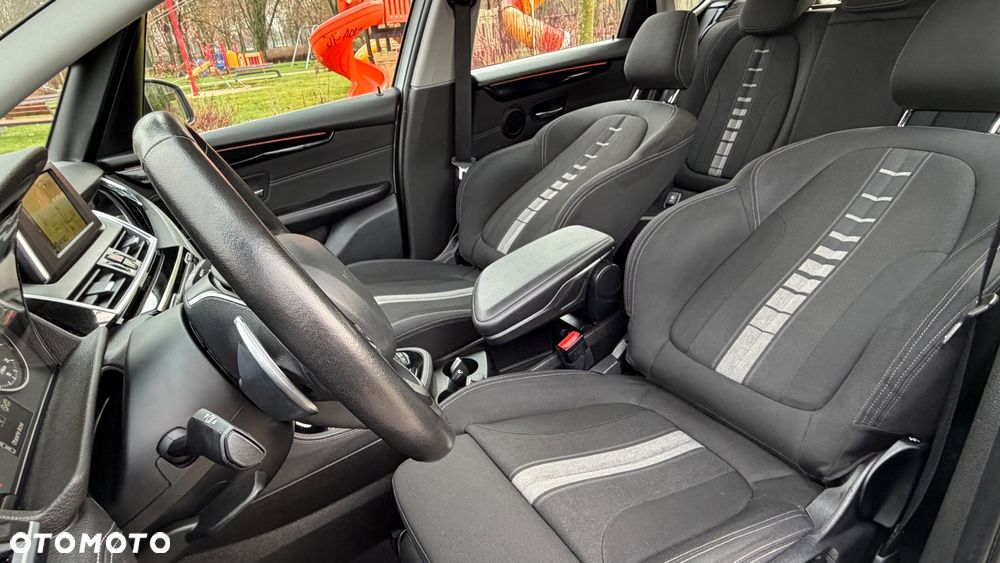 BMW Seria 2 218d Sport-Aut - 26