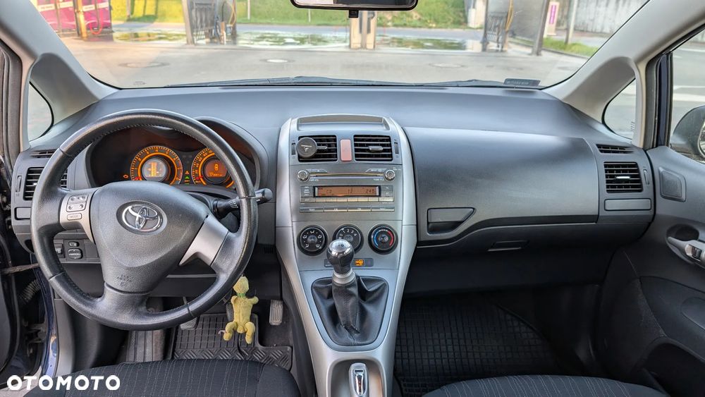 Toyota Auris 1.6 VVT-i Team - 5