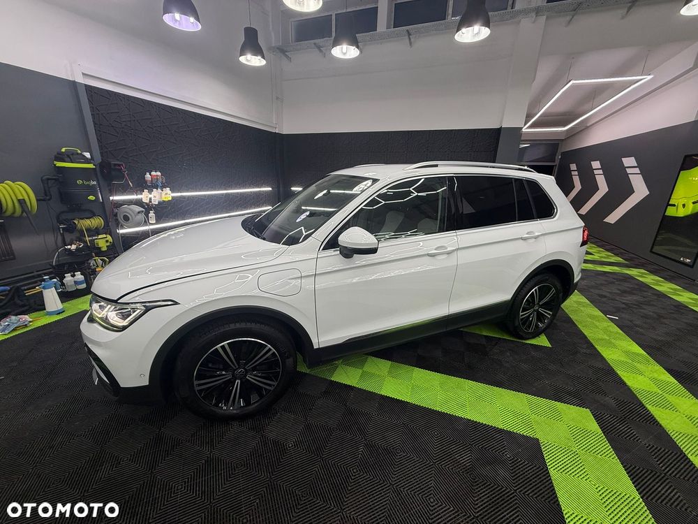 Volkswagen Tiguan 1.4 eHybrid Life DSG - 2