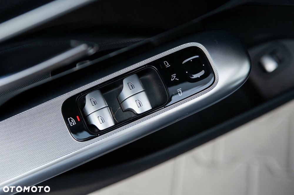 Mercedes-Benz GLC - 17