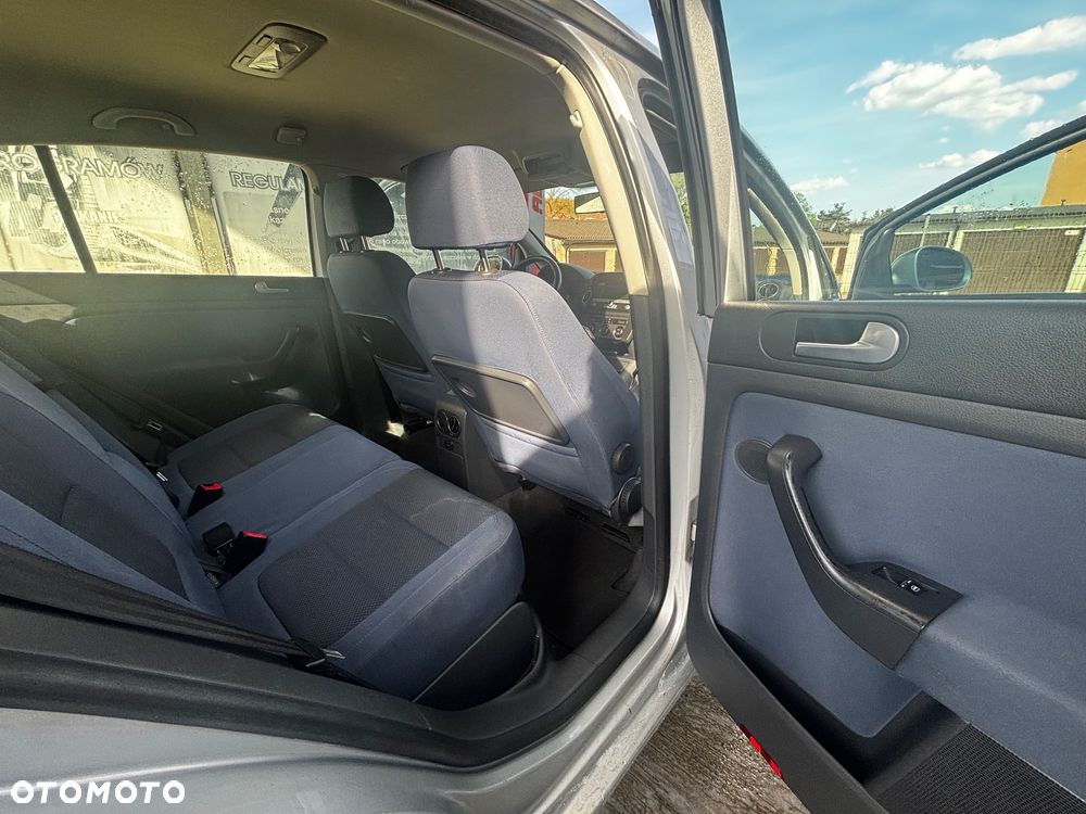 Volkswagen Golf 1.9 TDI Comfortline DSG - 14