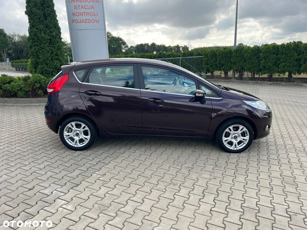 Ford Fiesta 1.25 Celebration - 13