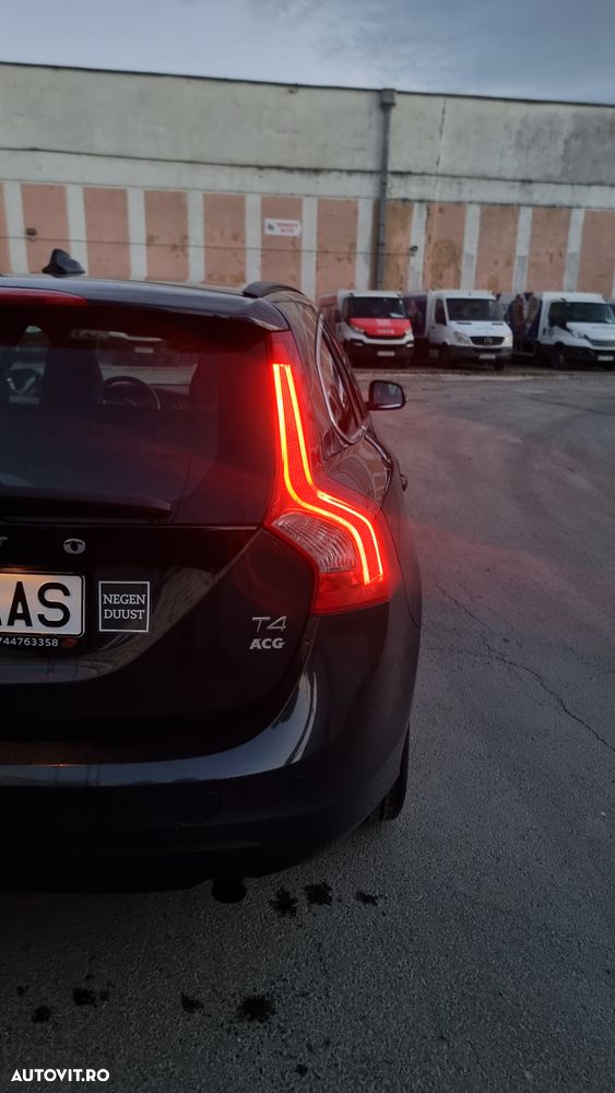 Volvo V60 T4 - 10