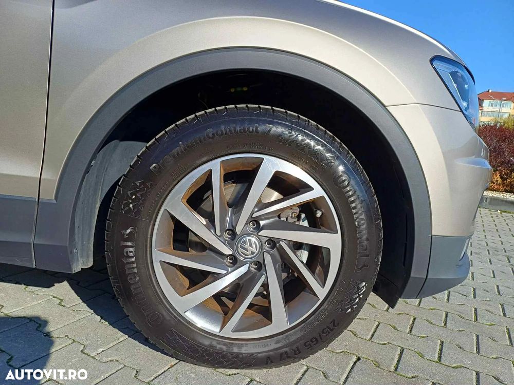 Volkswagen Tiguan - 16