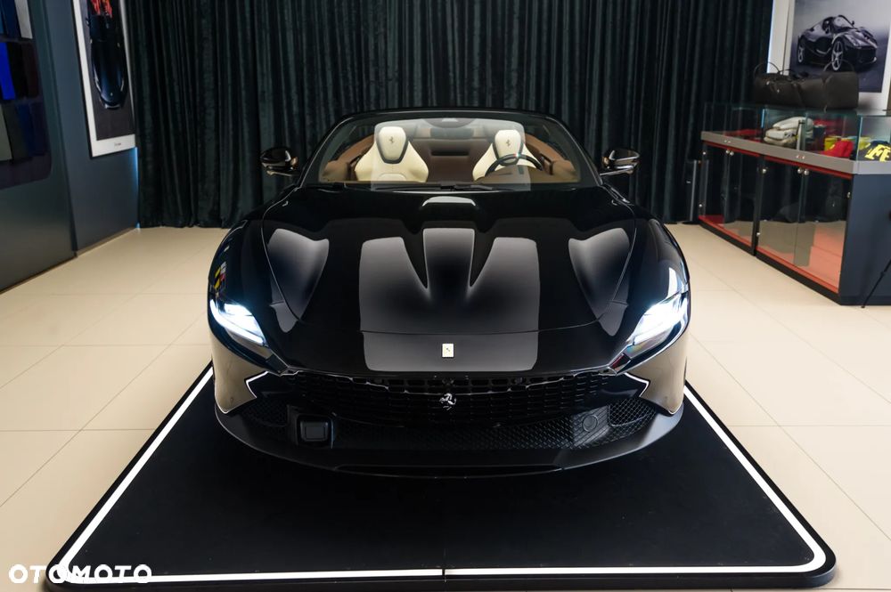 Ferrari Roma Spider - 10