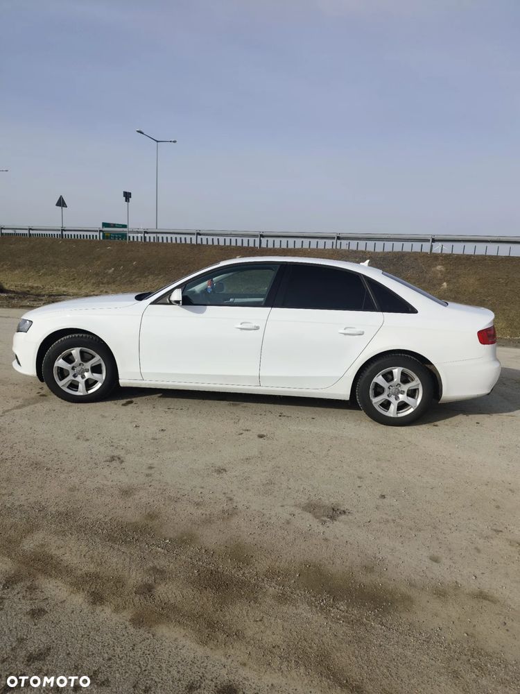 Audi A4 Limousine - 7