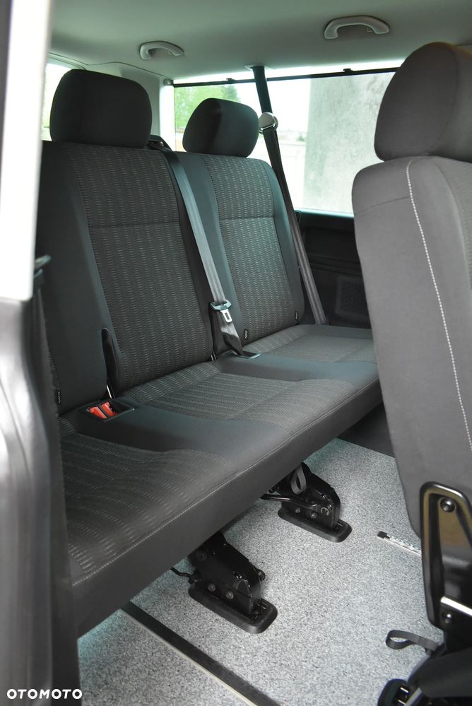 Volkswagen Caravelle 2.0 TDI L2 Comfortline DSG - 17