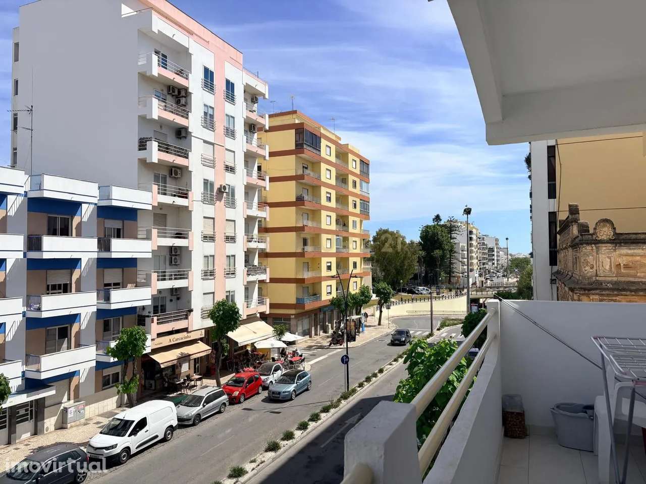 Apartamento T3 Renovado em Olhão, Faro com Vista para a Cidade - Grande imagem: 2/19