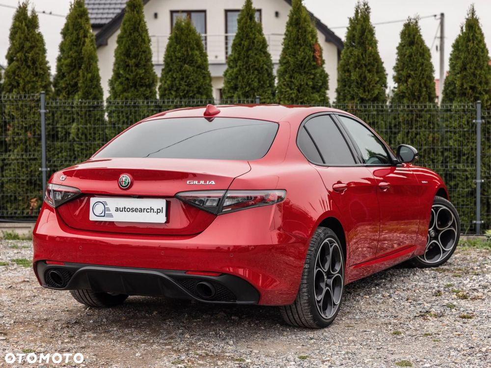 Alfa Romeo Giulia - 8
