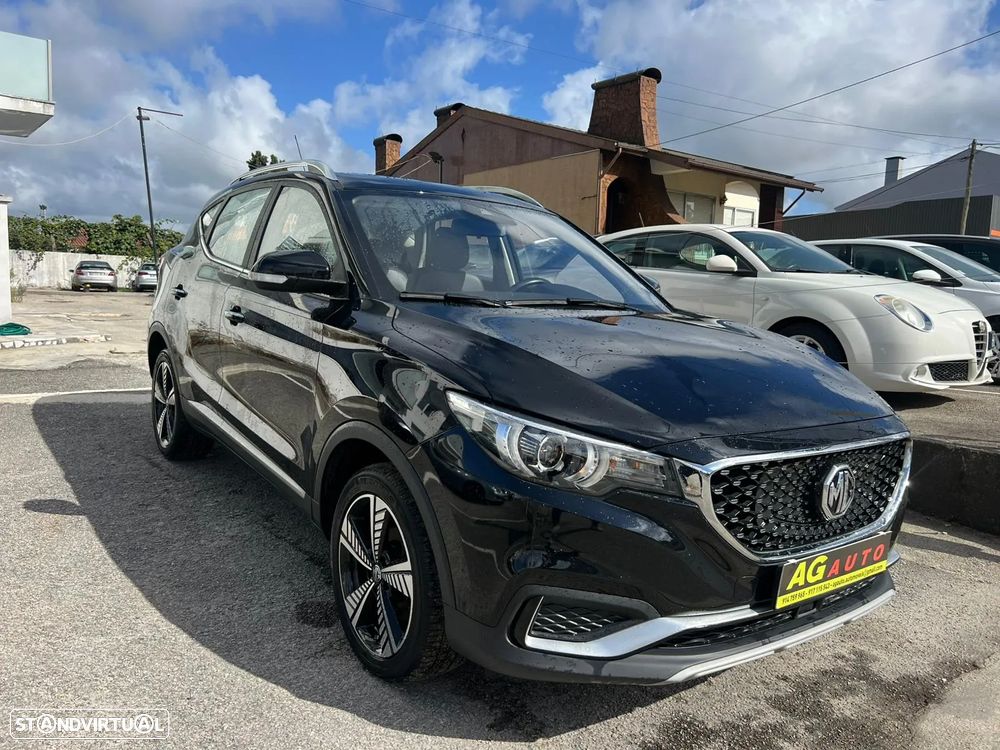 MG ZS EV Standard Luxury - 3